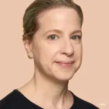 Основа Bobbi Brown Mini Weightless Skin Foundation SPF15, оттенок 28 - IVORY — фото 4