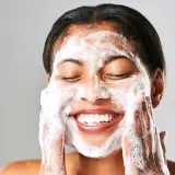 Pure White Cosmetics Purifying Foam Cleanser пенка для умывания 150 мл — фото 2