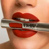 Delfy Cosmetics Губная помада в стике с эффектом сияния, оттенок LF101 - AURORA RED — фото 2