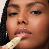 Бальзам для губ Ole Henriksen Pout Preserve Lip Treatment, оттенок Vanilla Bonbon — фото 4
