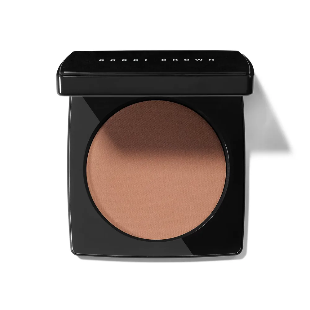 Бронзер для лица: Бронзер Bobbi Brown Bronzing Powder, оттенок Golden Light