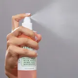 Спрей для лица Mario Badescu Aloe, Herbs And Rosewater Facial Spray, 118 мл / 236 мл — фото 3
