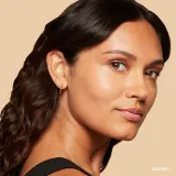 Крем-основа Bobbi Brown Skin Tint SPF 15, оттенок 1 - GOLDEN — фото 4