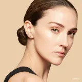 Крем-основа Bobbi Brown Skin Tint SPF 15, оттенок 2 - LIGHT — фото 2