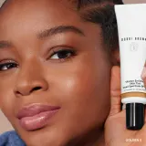 Крем-основа Bobbi Brown Skin Tint SPF 15, оттенок 4 - GOLDEN — фото 3