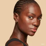 Крем-основа Bobbi Brown Skin Tint SPF 15, оттенок 4 - RICH — фото 3