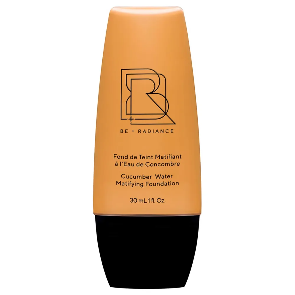 Тональный крем BE + Radiance Cucumber Water Matifying Foundation, оттенок 43 - TAN / GOLDEN YELLOW. SALE