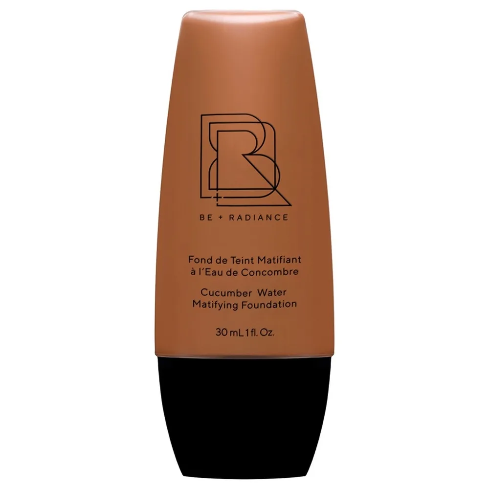 Тональный крем BE + Radiance Cucumber Water Matifying Foundation, оттенок 60 - DEEP / WARM. SALE