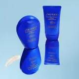 Солнцезащитный крем Shiseido Blue Expert Sun Protector Lotion SPF30, 300 мл — фото 5