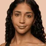Тональный крем Bobbi Brown Weightless Skin Foundation SPF15, оттенок 31 - Cool Honey — фото 2