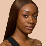 Тональный крем Bobbi Brown Weightless Skin Foundation SPF15, оттенок 42 - Warm Walnut — фото 4