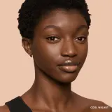 Тональный крем Bobbi Brown Weightless Skin Foundation SPF15, оттенок 44 - Cool Walnut — фото 2