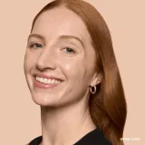 Тональный крем Bobbi Brown Weightless Skin Foundation SPF15, оттенок 6 - Warm Ivory — фото 2