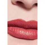 Помада для губ в стике Chanel ROUGE ALLURE L'EXTRAIT INTENSYWNA POMADKA. SKONCENTROWANY BLASK I PIELEGNACJA Z WYMIENNYM WKLADEM, оттенок 818 — фото 3
