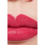 Помада для губ в стике Chanel ROUGE ALLURE L'EXTRAIT INTENSYWNA POMADKA. SKONCENTROWANY BLASK I PIELEGNACJA Z WYMIENNYM WKLADEM, оттенок 838 — фото 4