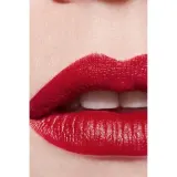 Помада для губ в стике Chanel ROUGE ALLURE L'EXTRAIT INTENSYWNA POMADKA. SKONCENTROWANY BLASK I PIELEGNACJA Z WYMIENNYM WKLADEM, оттенок 858 — фото 2