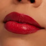 MAC MACximal сатиновая помада для губ, 3,5 г, оттенок LEFT ON RED — фото 4