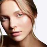 MAC Mineralize Skinfinish Хайлайтер, 10 г, оттенок SOFT GE - SOFT & GENTLE — фото 4