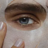 NIVEA Hyaluron Cellular Filler охлаждающая моделирующая тканевая маска для лица с гиалуроновой кислотой, против морщин, 1 шт — фото 3