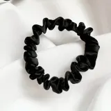 Poshyou Pure Black шелковая резинка для волос маленькая черная 1 шт — фото 2