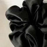 Poshyou Pure Black резинка для волос шелковая большая черная, 1 шт — фото 4