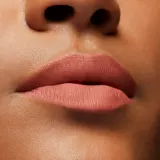 MAC Locked Kiss Ink жидкая помада для губ матовая, Sepia Collection, оттенок Bodacious, 4 мл — фото 6