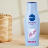 NIVEA Diamond Gloss Care шампунь ухаживающий для волос, 400 мл — фото 2