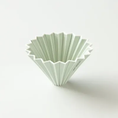 Керамический дриппер Origami Dripper M, зеленый матовый