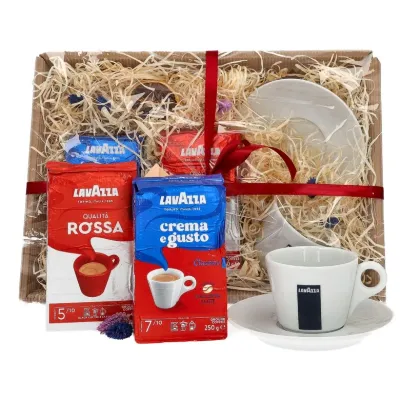 Подарочный набор кофе Lavazza и фарфоровая чашка для капучино