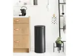 Мусорное ведро Brabantia Bo Touch Bin New 30 л матовый чёрный — фото 4