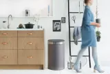 Мусорное ведро Brabantia Touch Bin New 40 л платиновое — фото 6