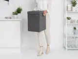 Накладная корзина для белья Brabantia 35 л, чёрная, полиэстер и хлопок — фото 2