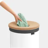 Корзина для белья Brabantia с пробковой крышкой 60 л, белая — фото 2