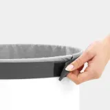 Корзина для белья Brabantia с пробковой крышкой 60 л, белая — фото 3