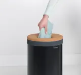 Корзина для белья Brabantia с пробковой крышкой 35 л, чёрная — фото 2