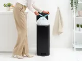 Педальное мусорное ведро Brabantia Bo 30 л, прямоугольное, сталь, чёрный — фото 6
