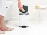 Мусорное ведро с педалью Brabantia Bo 4 л белое — фото 5