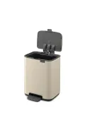 Мусорное ведро с педалью Brabantia Bo 4 л бежевое Soft Beige — фото 4
