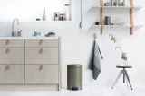 Мусорное ведро с педалью Brabantia NewIcon 20 л, сталь, полипропилен — фото 4