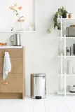 Мусорное ведро с педалью Brabantia NewIcon 20 л, полированная сталь, серебристое — фото 4
