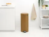 Мусорное ведро с педалью Brabantia NewIcon 30 л, нержавеющая сталь, Warm Brass — фото 4