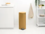Мусорное ведро с педалью Brabantia NewIcon 30 л золотой — фото 4