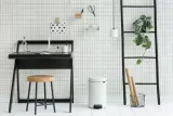 Педальное мусорное ведро Brabantia NewIcon со стальным ведром 12 л, белый — фото 4