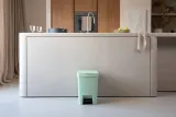 Мусорное ведро с педалью Brabantia StepUp 25 л Jade Green зелёное — фото 4