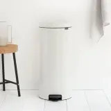 Мусорное ведро с педалью Brabantia NewIcon 30 л белое — фото 2