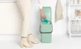 Контейнер для мусора Brabantia Sort & Go 40 л, нефритовый зелёный (Jade Green) — фото 6