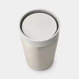 Термокружка Brabantia Make & Take 200 мл, вакуумные стенки, закрывается одной рукой, светло-серая Light Grey — фото 4