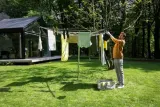 Садовая сушилка для белья Brabantia Lift-o-matic с чехлом и контейнером для прищепок, зелёная — фото 4
