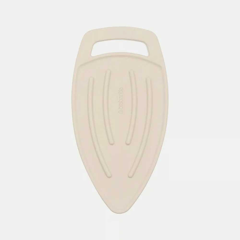 Жаростойкая подставка под утюг Brabantia Soft Beige, силикон, 28,5 × 15 см, бежевая