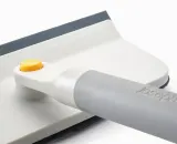 Стеклоочиститель для окон и стёкол Joseph Joseph CleanTech серый — фото 4